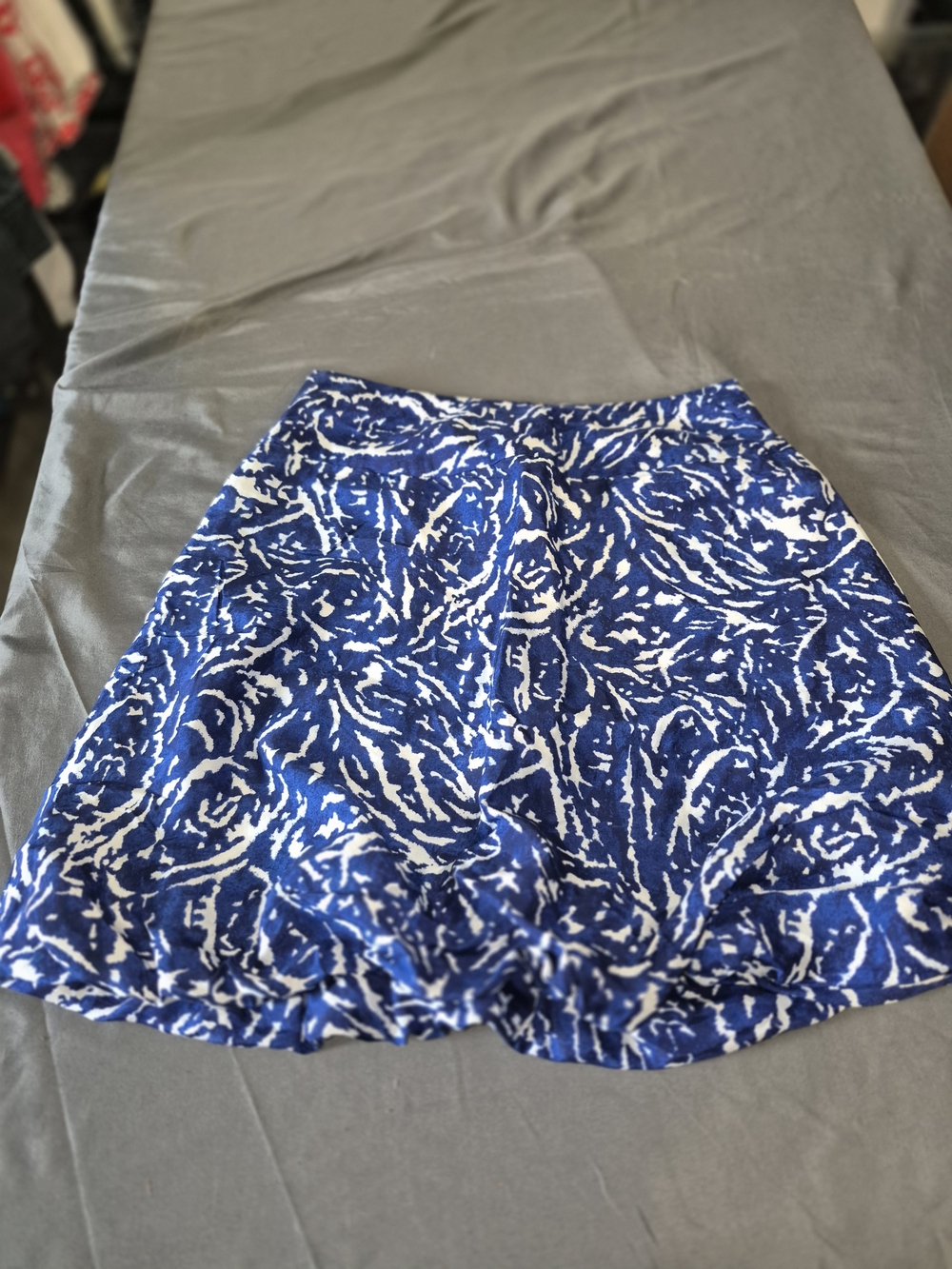 Banana Republic Blue and White Printed Skirt